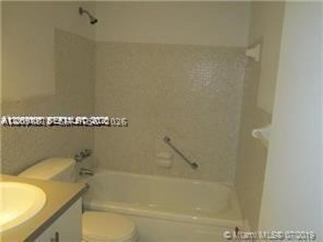 16701 NE 14th Ave 203, Miami, FL 33162