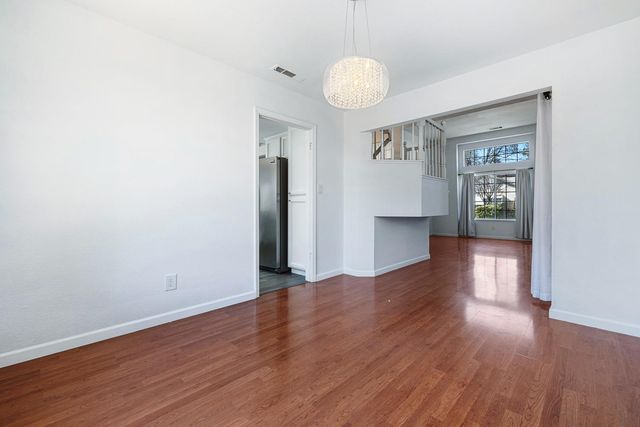 7396 N Price Avenue, Fresno, CA 93720