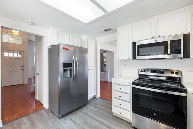 7396 N Price Avenue, Fresno, CA 93720