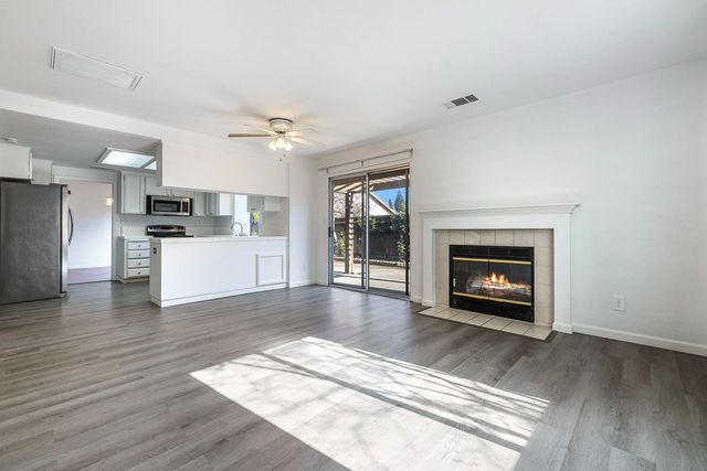 7396 N Price Avenue, Fresno, CA 93720