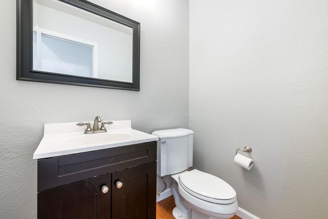 7396 N Price Avenue, Fresno, CA 93720