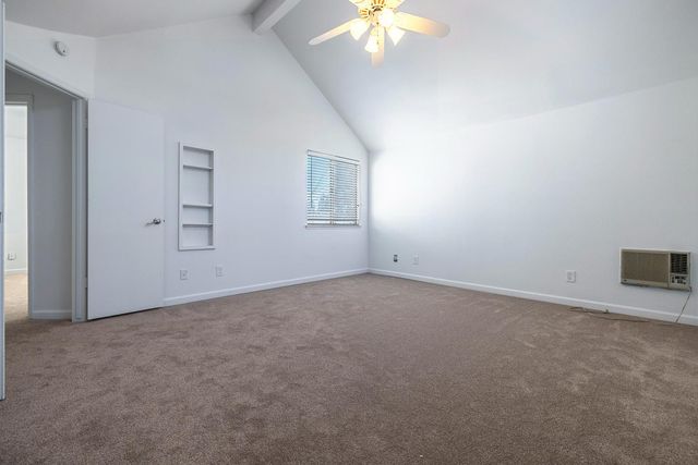 7396 N Price Avenue, Fresno, CA 93720