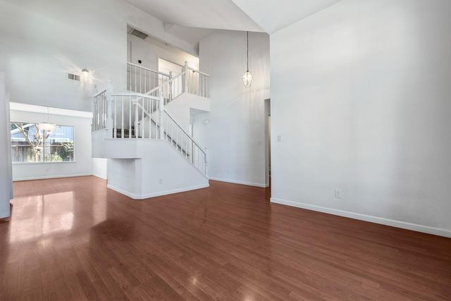 7396 N Price Avenue, Fresno, CA 93720