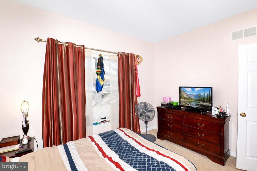 Image 27 of property listing at 529 GINN ST, Townsend, DE 19734