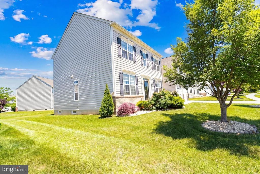Image 4 of property listing at 529 GINN ST, Townsend, DE 19734