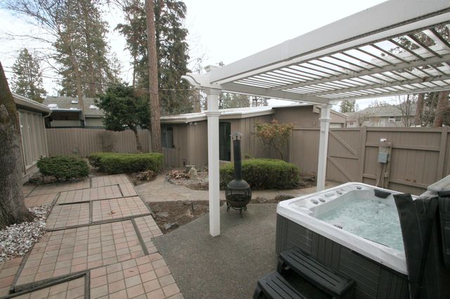 4223 S Perry St, Spokane, WA 99203