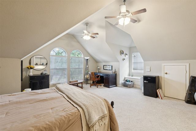 1625 Oak Creek Drive, Hurst, TX 76054