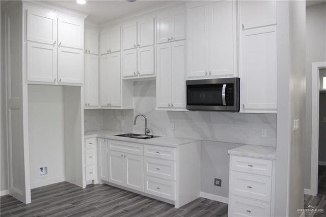 704 W 25th Street, Mission, TX 78572