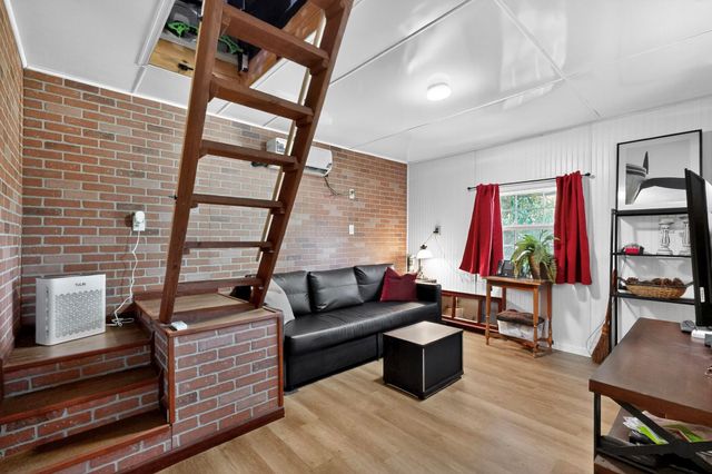 15711 La Hacienda DR, Austin, TX 78734