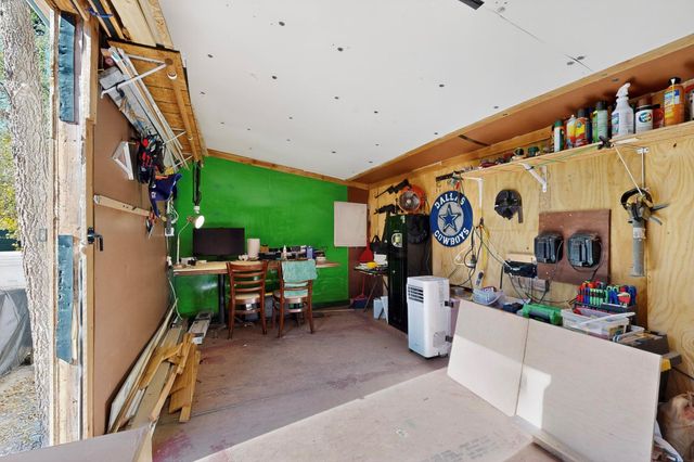 15711 La Hacienda DR, Austin, TX 78734