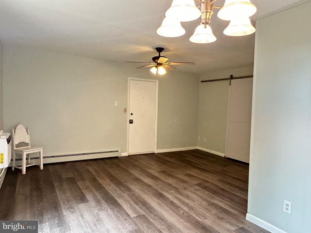 100 E. GLENOLDEN AVE. #F4, GLENOLDEN, PA 19036 — photo 3