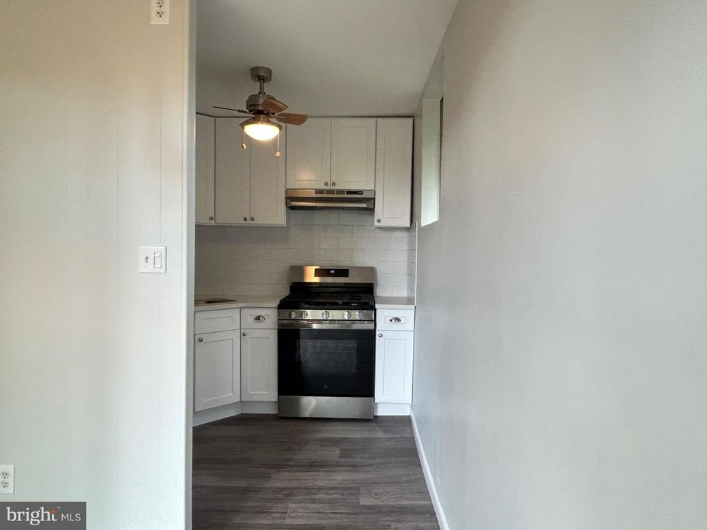 100 E. GLENOLDEN AVE. #F4, GLENOLDEN, PA 19036 — photo 4