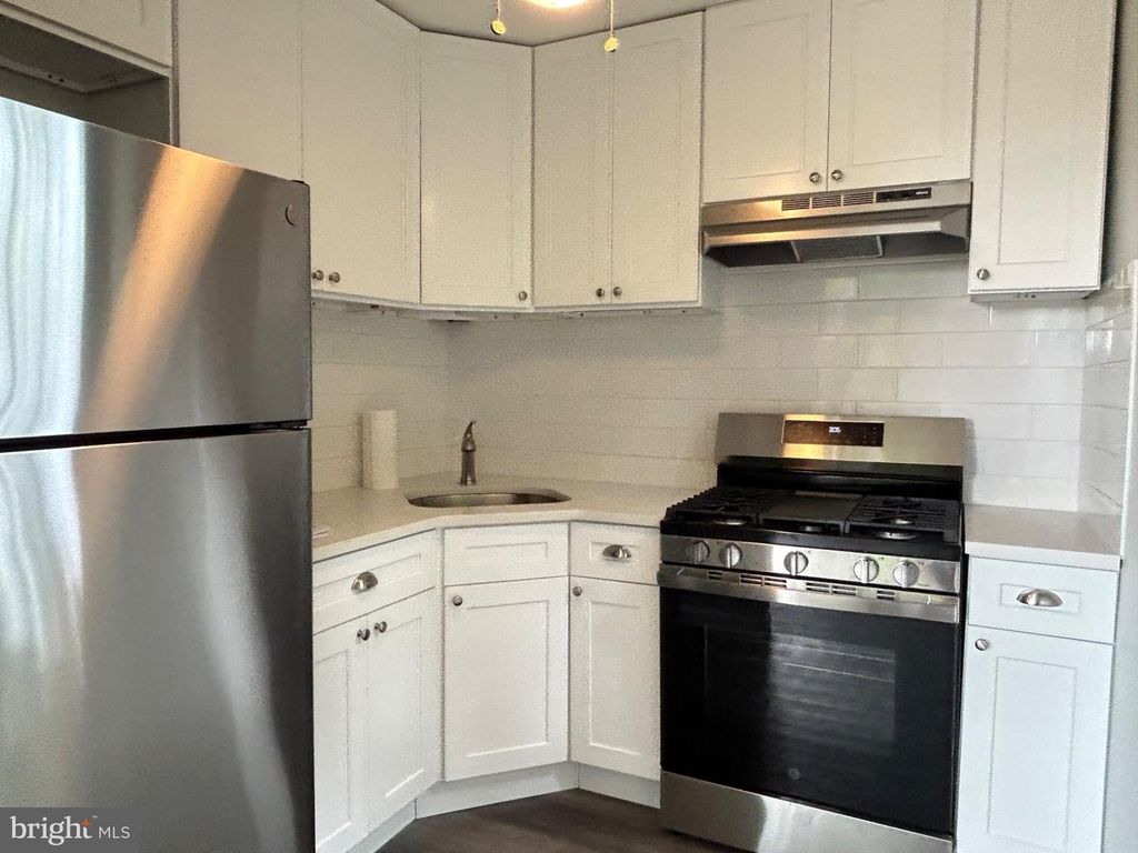 100 E. GLENOLDEN AVE. #F4, GLENOLDEN, PA 19036 — photo 5