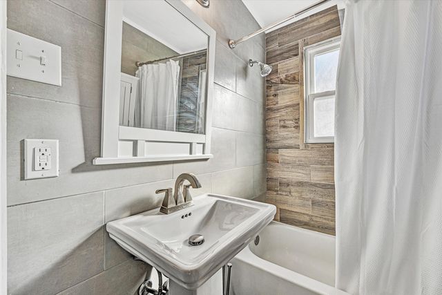 3911 Michigan AVE, Roanoke, VA 24017