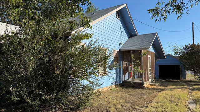 2622 Vincent Street, Brownwood, TX 76801
