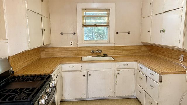 2622 Vincent Street, Brownwood, TX 76801