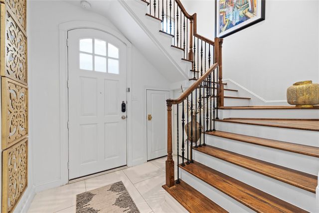 8928 Lakeshore Bend Drive, Houston, TX 77080