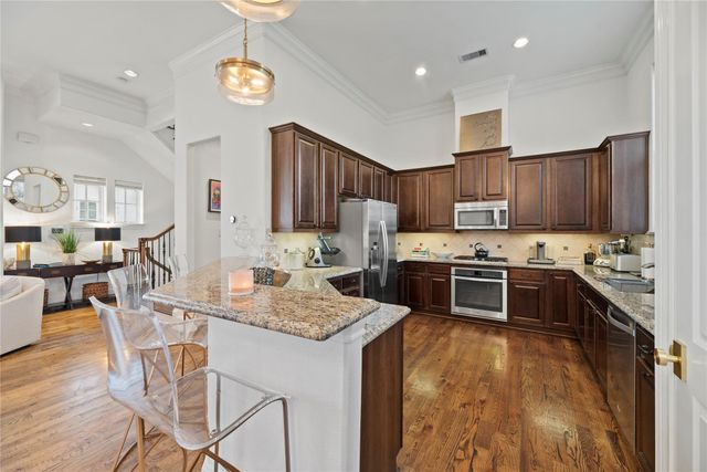 8928 Lakeshore Bend Drive, Houston, TX 77080