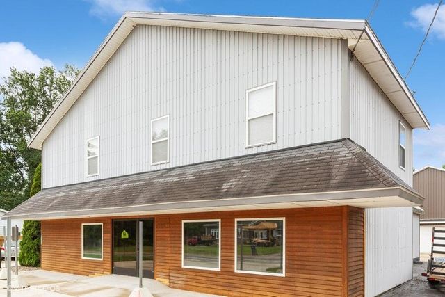 15320 Three Oaks Road, Chikaming Twp, MI 49128