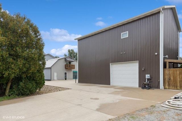 15320 Three Oaks Road, Chikaming Twp, MI 49128