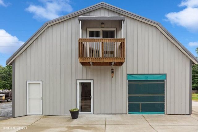 15320 Three Oaks Road, Chikaming Twp, MI 49128