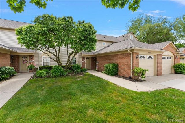 55093 Westchester Drive 45, Shelby Charter Township, MI 48316
