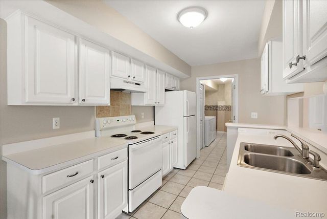 55093 Westchester Drive 45, Shelby Charter Township, MI 48316