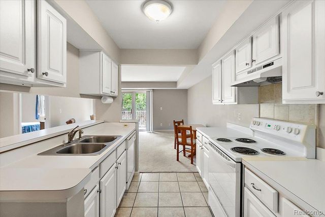 55093 Westchester Drive 45, Shelby Charter Township, MI 48316