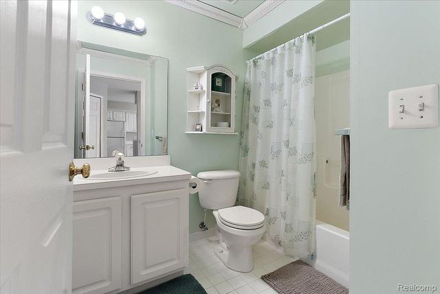 55093 Westchester Drive 45, Shelby Charter Township, MI 48316