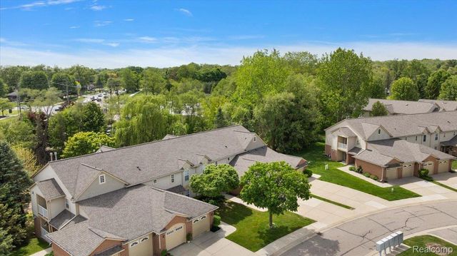 55093 Westchester Drive 45, Shelby Charter Township, MI 48316