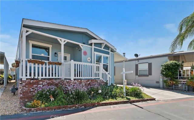 1445 W Florida 75, Hemet, CA 92543