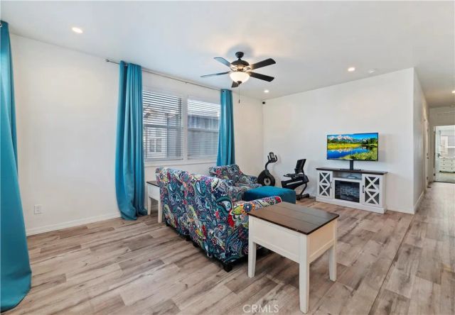 1445 W Florida 75, Hemet, CA 92543
