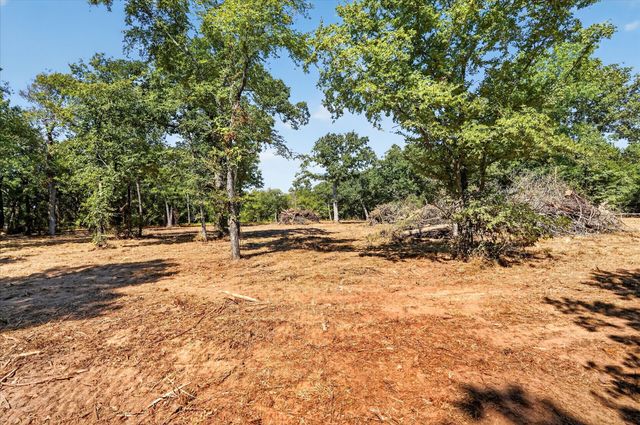 1585 Jrc Road, Gainesville, TX 76240
