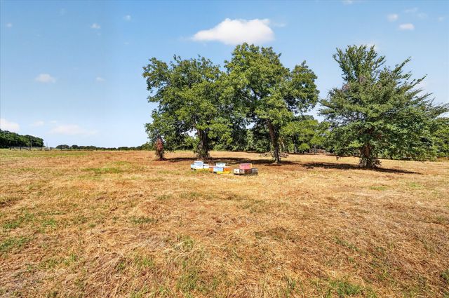 1585 Jrc Road, Gainesville, TX 76240