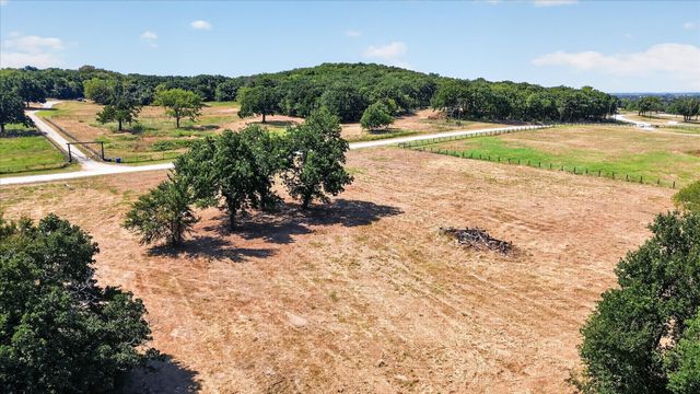 1585 Jrc Road, Gainesville, TX 76240