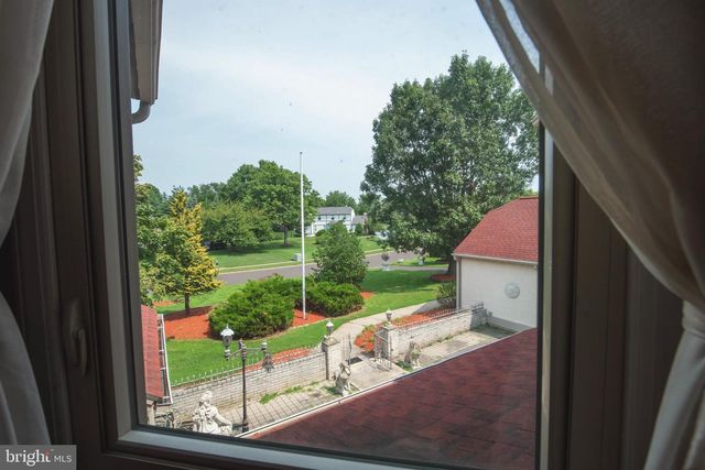 630 WHITE ASH, Langhorne, PA 19047