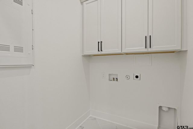 1010 Stone Wall, Mt Pleasant, TX 75456