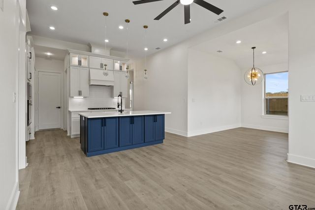 1010 Stone Wall, Mt Pleasant, TX 75456