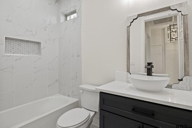 1010 Stone Wall, Mt Pleasant, TX 75456