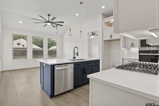 1010 Stone Wall, Mt Pleasant, TX 75456