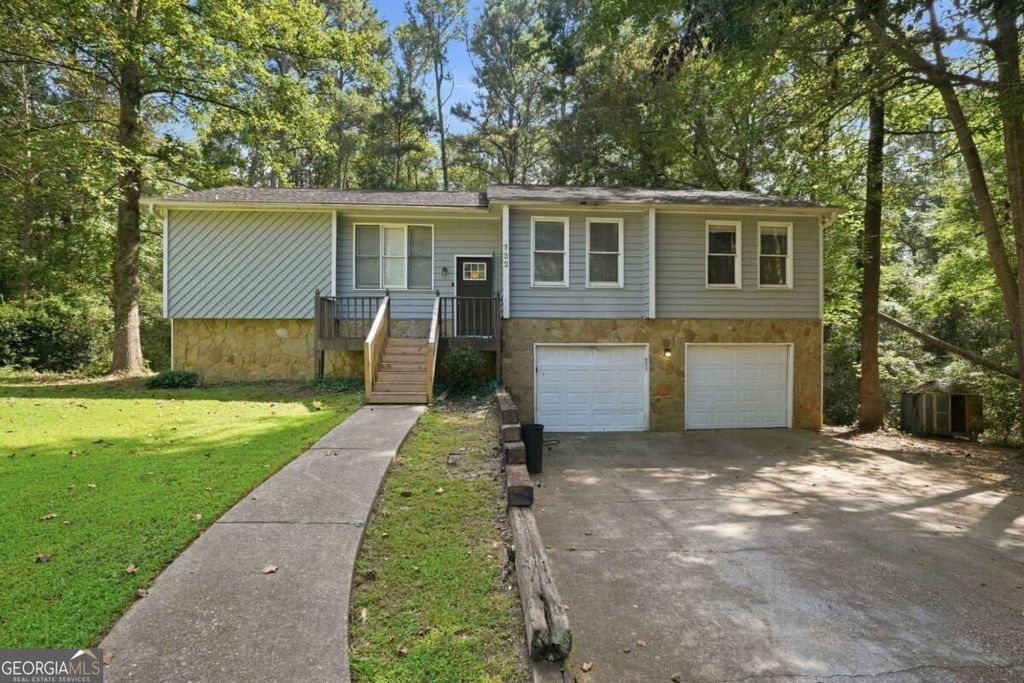 732 Harness Court, Lithonia, GA 30058