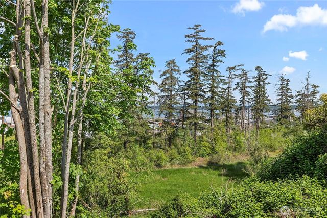4982 Highland Drive, Blaine, WA 98230