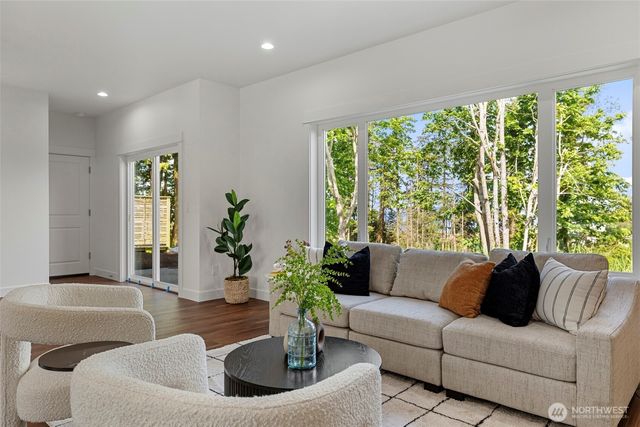 4982 Highland Drive, Blaine, WA 98230