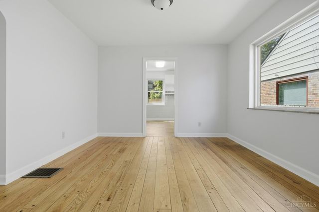 2541 Losantiville Avenue, Golf Manor, OH 45237