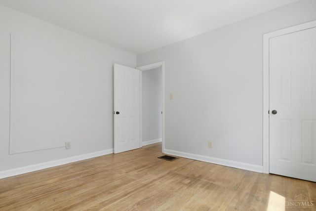 2541 Losantiville Avenue, Golf Manor, OH 45237