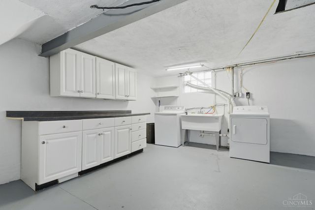 2541 Losantiville Avenue, Golf Manor, OH 45237