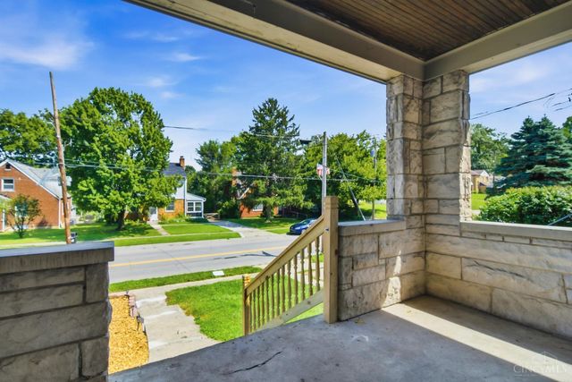 2541 Losantiville Avenue, Golf Manor, OH 45237