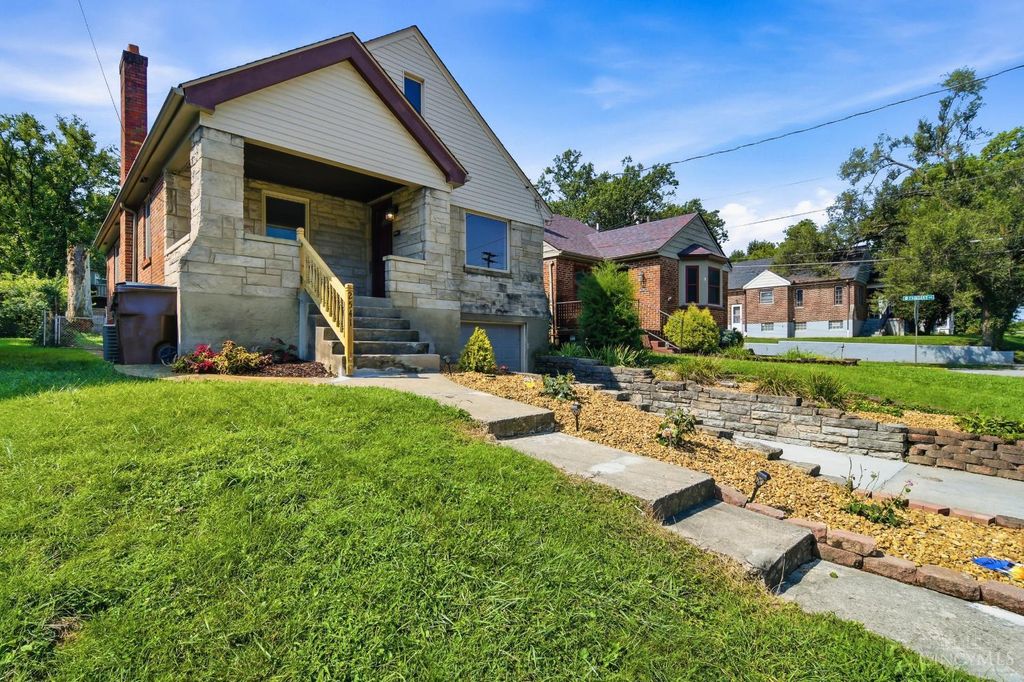 2541 Losantiville Avenue, Golf Manor, OH 45237