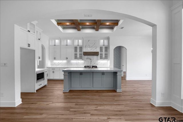 142 County Road 4119, Jacksonville, TX 75766