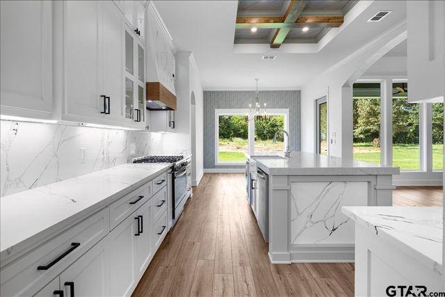 142 County Road 4119, Jacksonville, TX 75766